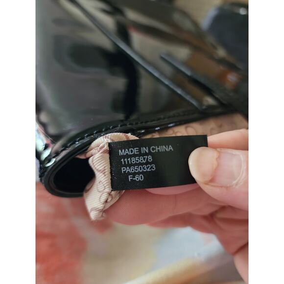 Guess black patent leather shoulder bag - Picture 8 of 8